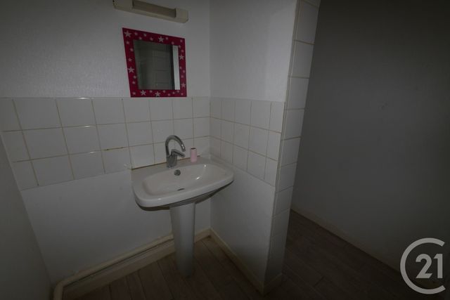 Appartement F3 &agrave; louer - 3 pi&egrave;ces - 63 m2 - St Sulpice Le Gueretois - 23 - LIMOUSIN