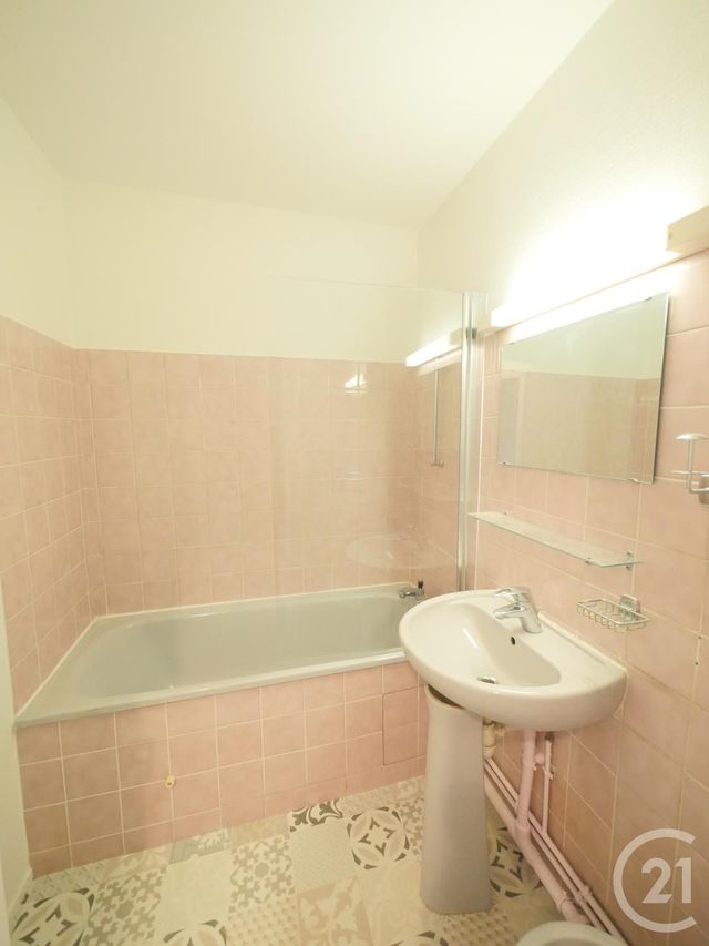 Appartement F3 &agrave; louer - 3 pi&egrave;ces - 68,34 m2 - Gueret - 23 - LIMOUSIN