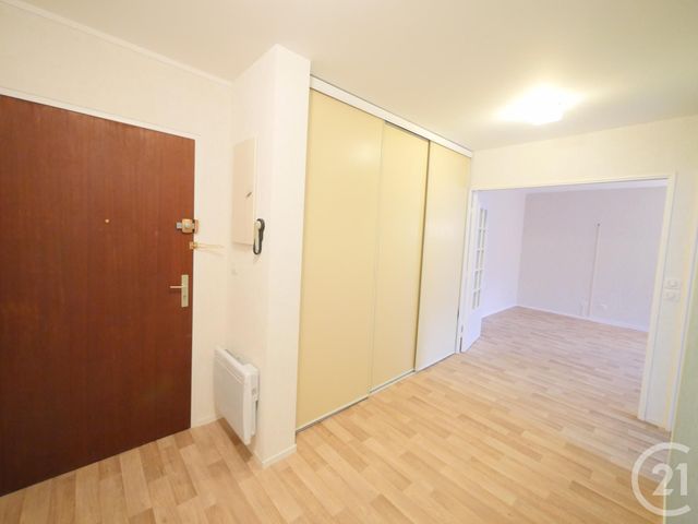 Appartement F3 &agrave; louer - 3 pi&egrave;ces - 68,34 m2 - Gueret - 23 - LIMOUSIN