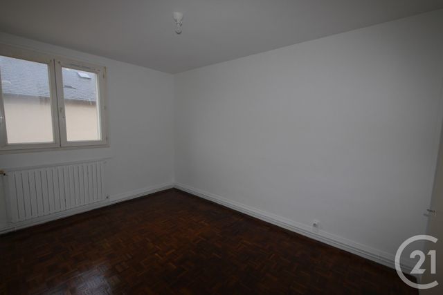 Appartement F3 &agrave; louer - 3 pi&egrave;ces - 56 m2 - Gueret - 23 - LIMOUSIN