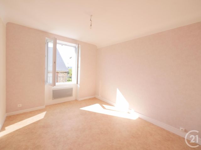 Appartement F3 &agrave; louer - 3 pi&egrave;ces - 70,24 m2 - Bussiere Dunoise - 23 - LIMOUSIN