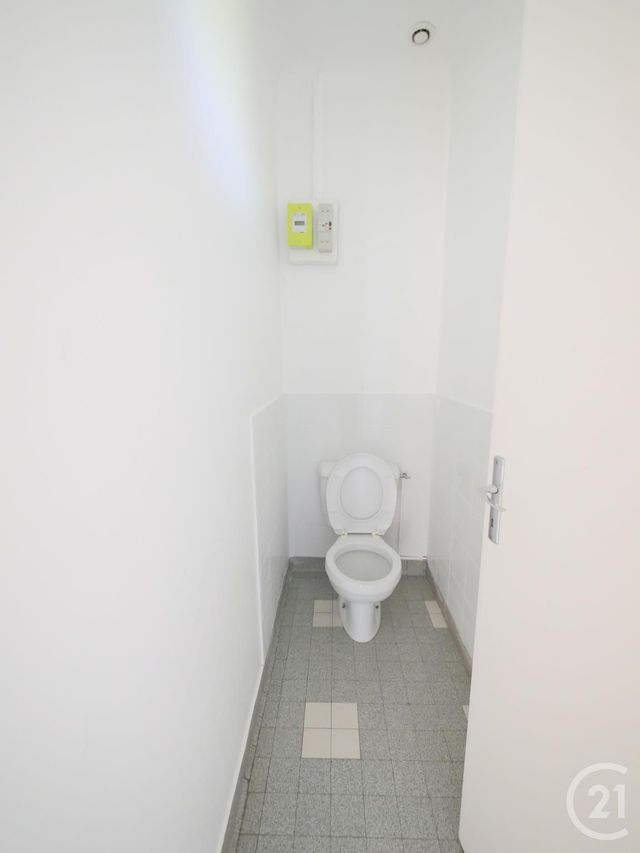 Appartement F3 &agrave; louer - 3 pi&egrave;ces - 70,24 m2 - Bussiere Dunoise - 23 - LIMOUSIN