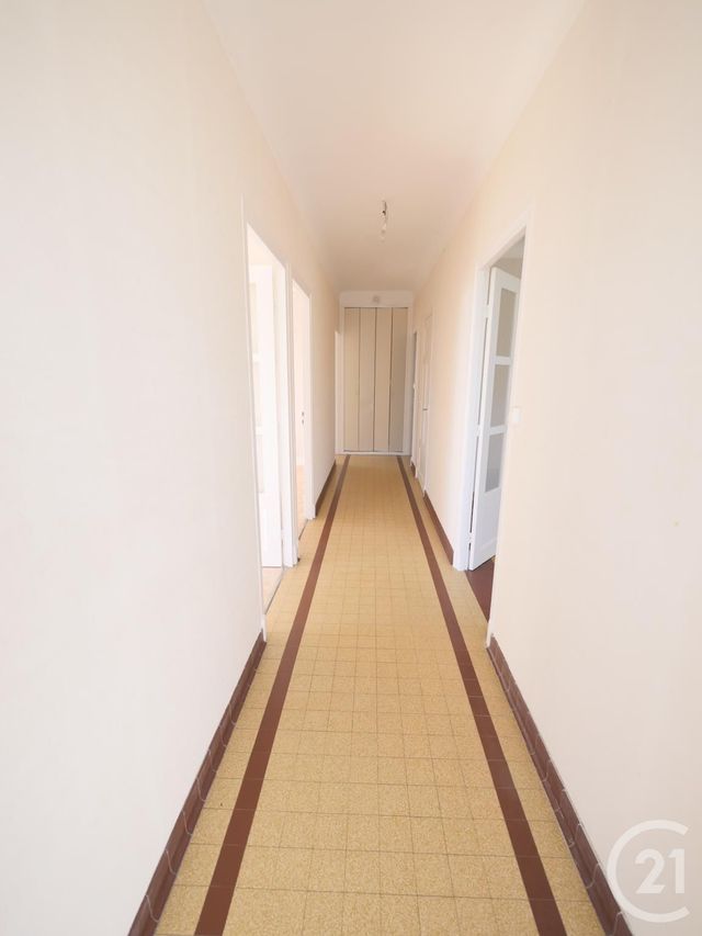 Appartement F3 &agrave; louer - 3 pi&egrave;ces - 70,24 m2 - Bussiere Dunoise - 23 - LIMOUSIN