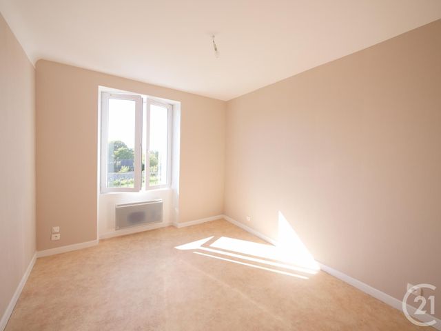 Appartement F3 &agrave; louer - 3 pi&egrave;ces - 70,24 m2 - Bussiere Dunoise - 23 - LIMOUSIN