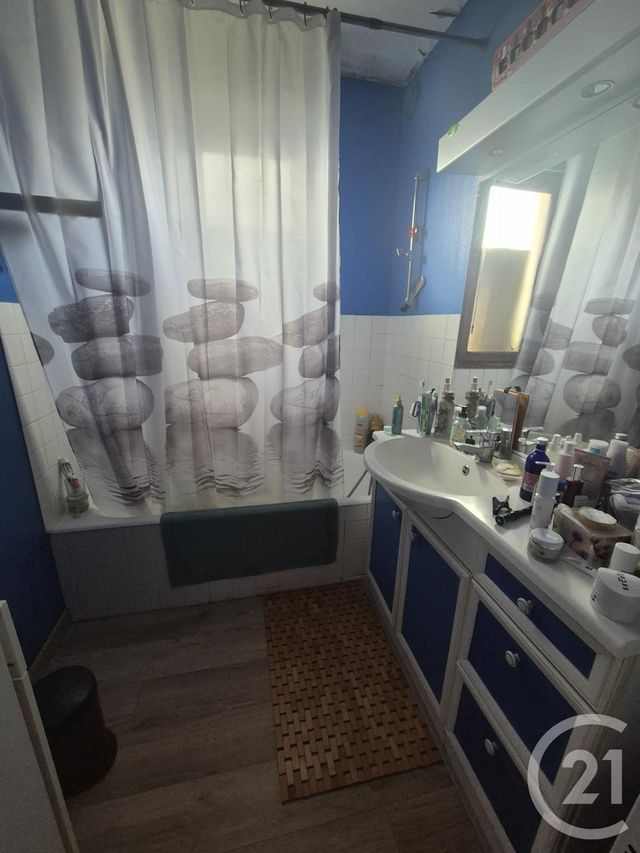 Appartement F3 à vendre - 3 pièces - 59,72 m2 - Bagnoles De L Orne Normandie - 61 - BASSE-NORMANDIE