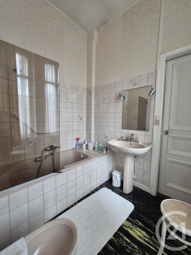 Maison à vendre - 11 pièces - 216 m2 - Briouze - 61 - BASSE-NORMANDIE