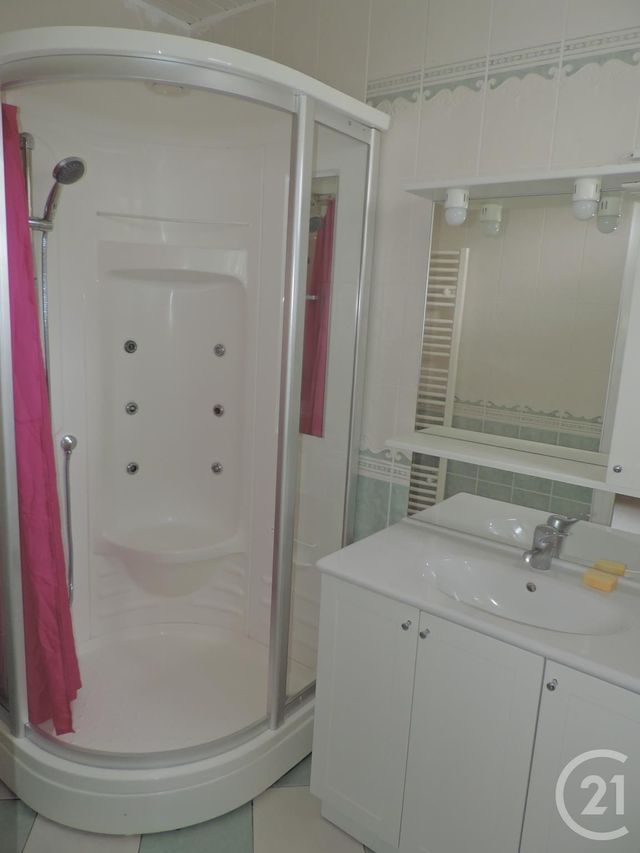 Appartement F2 à louer - 2 pièces - 38 m2 - Bagnoles De L Orne - 61 - BASSE-NORMANDIE