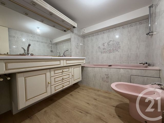 Appartement Duplex &agrave; vendre - 5 pi&egrave;ces - 106,09 m2 - Bagnoles De L Orne Normandie - 61 - BASSE-NORMANDIE