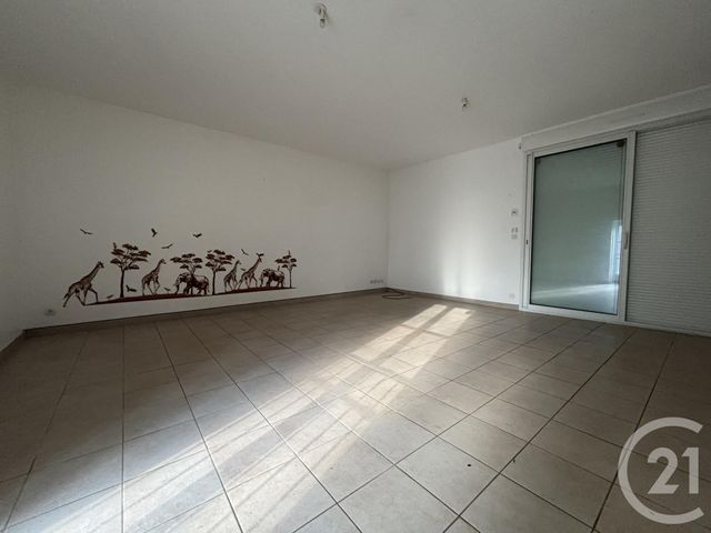 Maison &agrave; louer - 4 pi&egrave;ces - 96,80 m2 - Ste Marguerite De Carrouges - 61 - BASSE-NORMANDIE