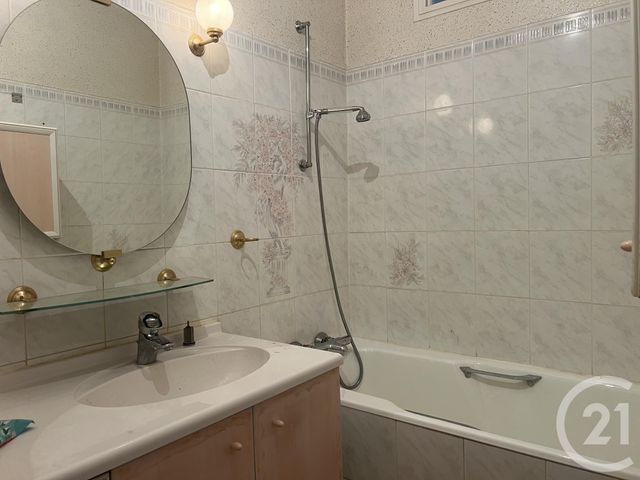 Maison &agrave; louer - 5 pi&egrave;ces - 186,77 m2 - Carrouges - 61 - BASSE-NORMANDIE