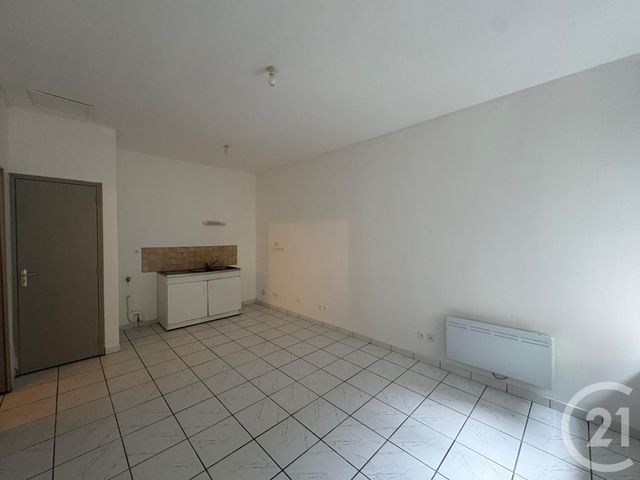 Appartement F3 &agrave; louer - 3 pi&egrave;ces - 39,63 m2 - La Ferte Mace - 61 - BASSE-NORMANDIE