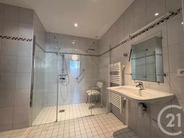 Appartement &agrave; louer - 2 pi&egrave;ces - 50,20 m2 - Bagnoles De L Orne Normandie - 61 - BASSE-NORMANDIE