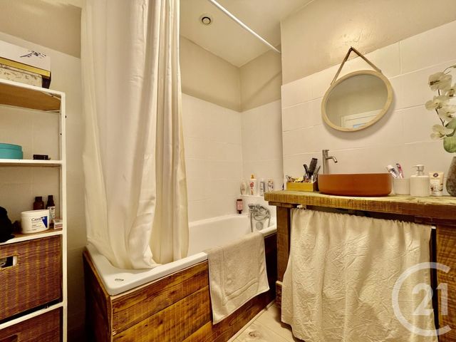 Appartement T4 à vendre - 4 pièces - 75,72 m2 - Bourg Les Valence - 26 - RHONE-ALPES