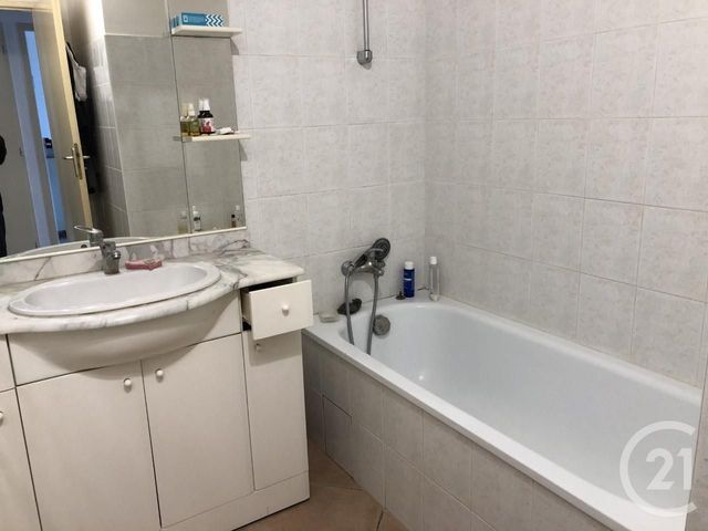 Appartement T3 à louer - 3 pièces - 62,14 m2 - Valence - 26 - RHONE-ALPES