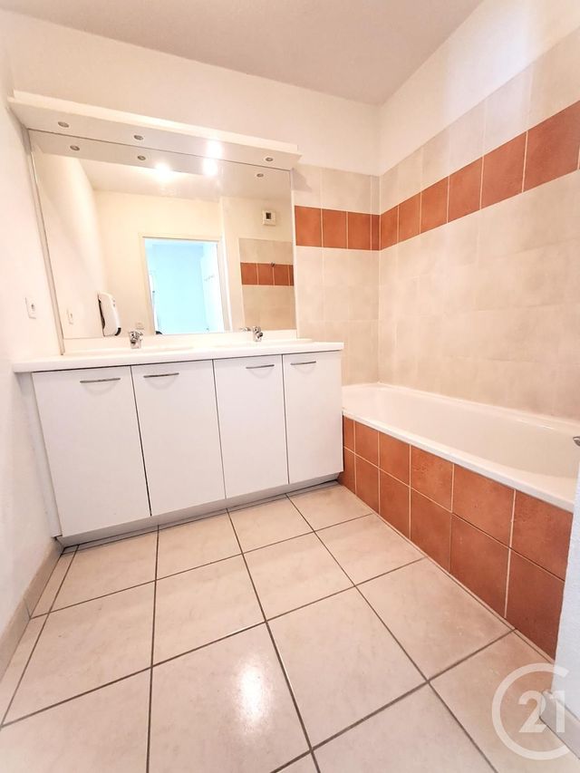 Appartement T3 à louer - 3 pièces - 60,24 m2 - Valence - 26 - RHONE-ALPES