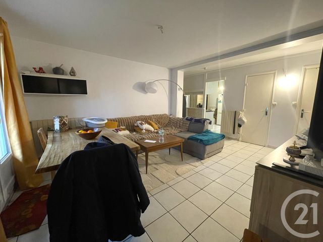 Appartement T4 &agrave; louer - 4 pi&egrave;ces - 67,90 m2 - Valence - 26 - RHONE-ALPES