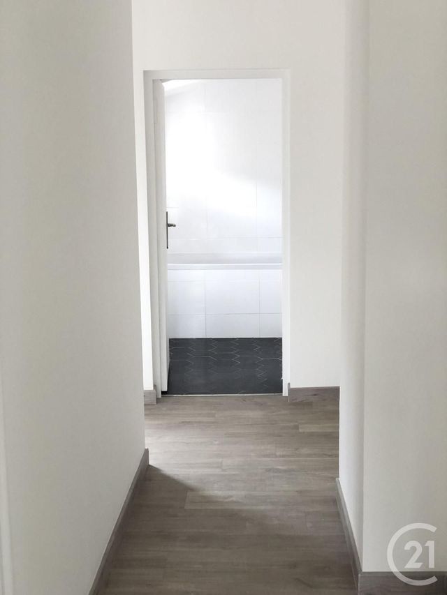 Appartement T3 &agrave; louer - 3 pi&egrave;ces - 75 m2 - Tain L Hermitage - 26 - RHONE-ALPES