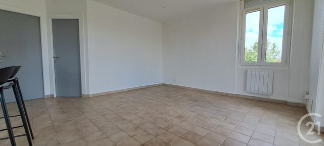 Appartement T3 &agrave; louer - 3 pi&egrave;ces - 49,21 m2 - Valence - 26 - RHONE-ALPES