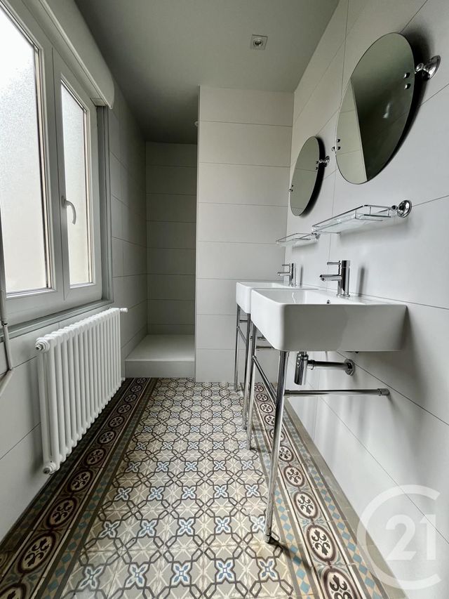 Appartement T5 &agrave; louer - 5 pi&egrave;ces - 156,46 m2 - Valence - 26 - RHONE-ALPES