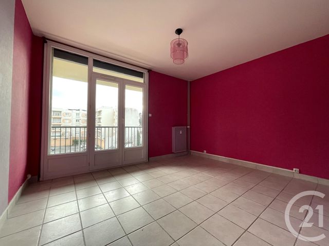 Appartement T4 &agrave; louer - 4 pi&egrave;ces - 81,21 m2 - Valence - 26 - RHONE-ALPES