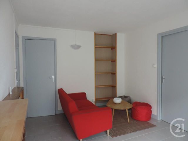 Appartement T3 &agrave; louer - 3 pi&egrave;ces - 46,43 m2 - Valence - 26 - RHONE-ALPES