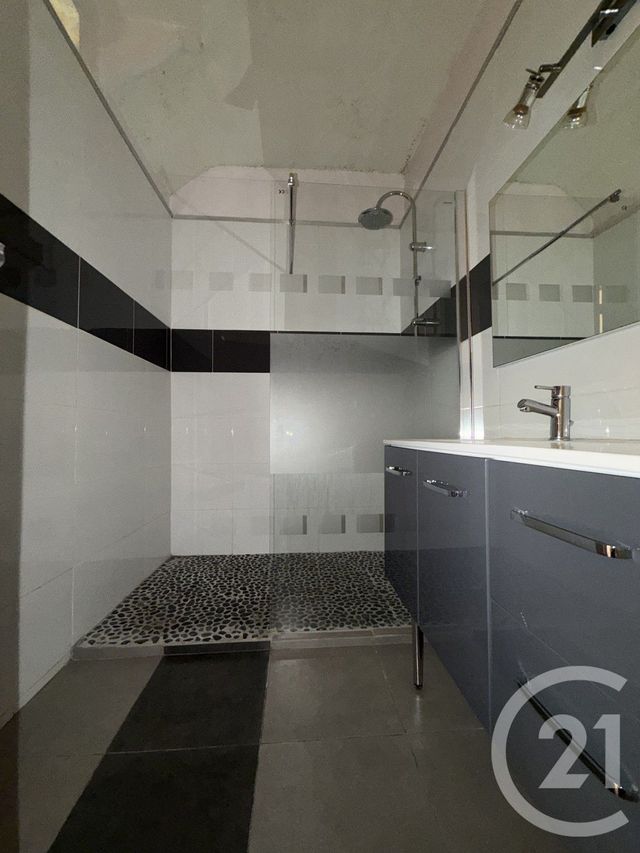 Appartement F3 &agrave; vendre - 2 pi&egrave;ces - 55,89 m2 - Valence - 26 - RHONE-ALPES