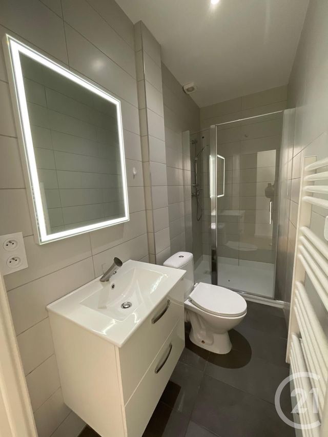 Appartement T3 &agrave; louer - 3 pi&egrave;ces - 63 m2 - St Peray - 07 - RHONE-ALPES