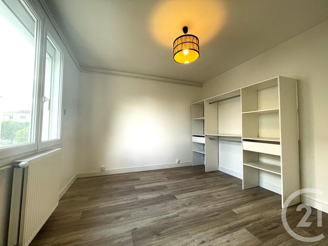 Appartement T4 &agrave; louer - 4 pi&egrave;ces - 72,38 m2 - Romans Sur Isere - 26 - RHONE-ALPES
