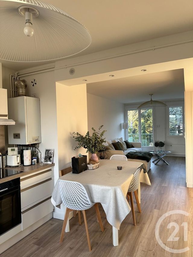Appartement T4 &agrave; louer - 4 pi&egrave;ces - 72,38 m2 - Romans Sur Isere - 26 - RHONE-ALPES