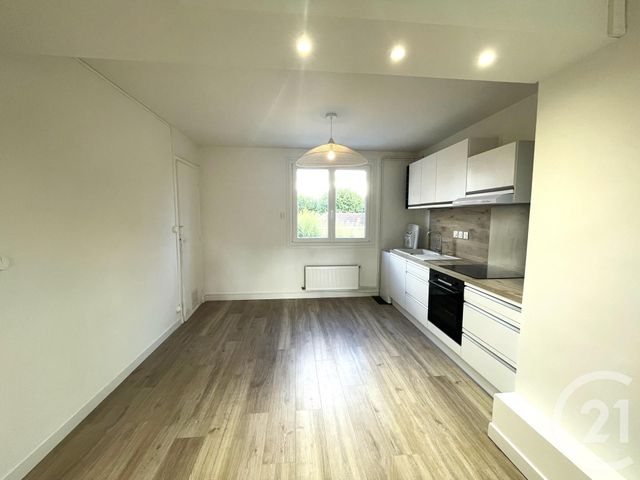 Appartement T4 &agrave; louer - 4 pi&egrave;ces - 72,38 m2 - Romans Sur Isere - 26 - RHONE-ALPES