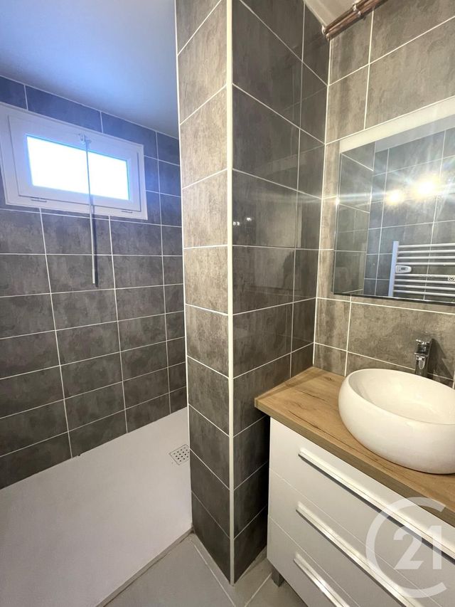 Appartement T4 &agrave; louer - 4 pi&egrave;ces - 72,38 m2 - Romans Sur Isere - 26 - RHONE-ALPES