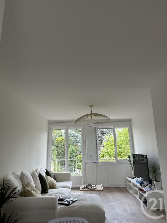 Appartement T4 &agrave; louer - 4 pi&egrave;ces - 72,38 m2 - Romans Sur Isere - 26 - RHONE-ALPES
