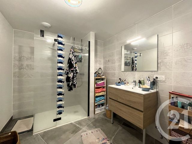 Appartement F3 &agrave; louer - 3 pi&egrave;ces - 76,23 m2 - Valence - 26 - RHONE-ALPES