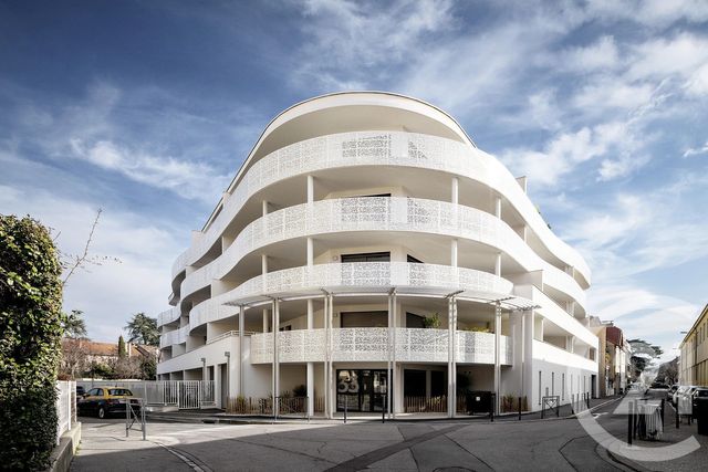 Appartement F3 &agrave; louer - 3 pi&egrave;ces - 76,23 m2 - Valence - 26 - RHONE-ALPES