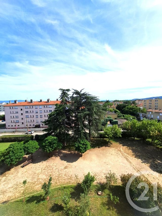 Appartement T4 &agrave; louer - 4 pi&egrave;ces - 82,19 m2 - Bourg Les Valence - 26 - RHONE-ALPES