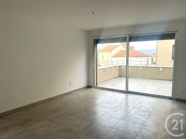 Appartement T2 &agrave; louer - 2 pi&egrave;ces - 45,32 m2 - Romans Sur Isere - 26 - RHONE-ALPES