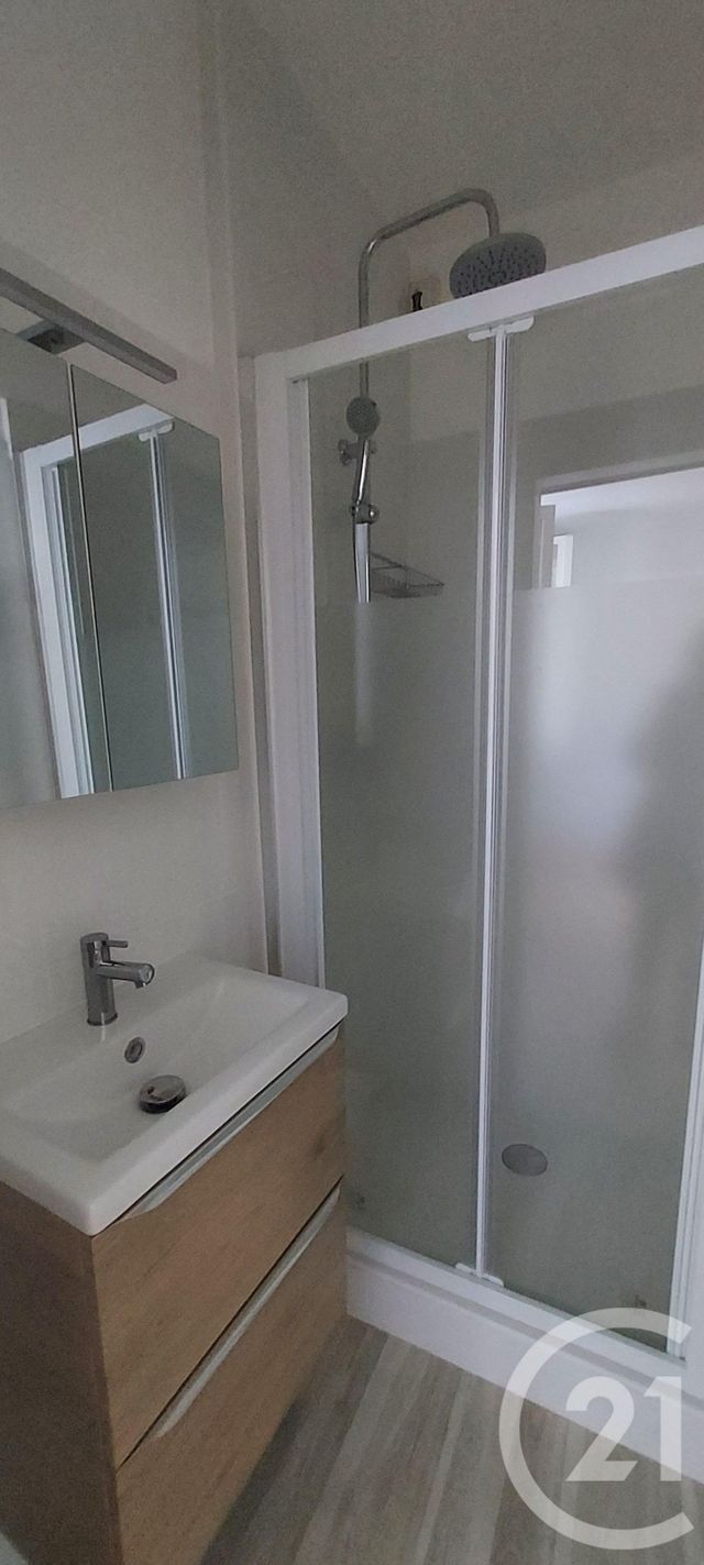 Appartement &agrave; louer - 5 pi&egrave;ces - 45,04 m2 - Gerardmer - 88 - LORRAINE