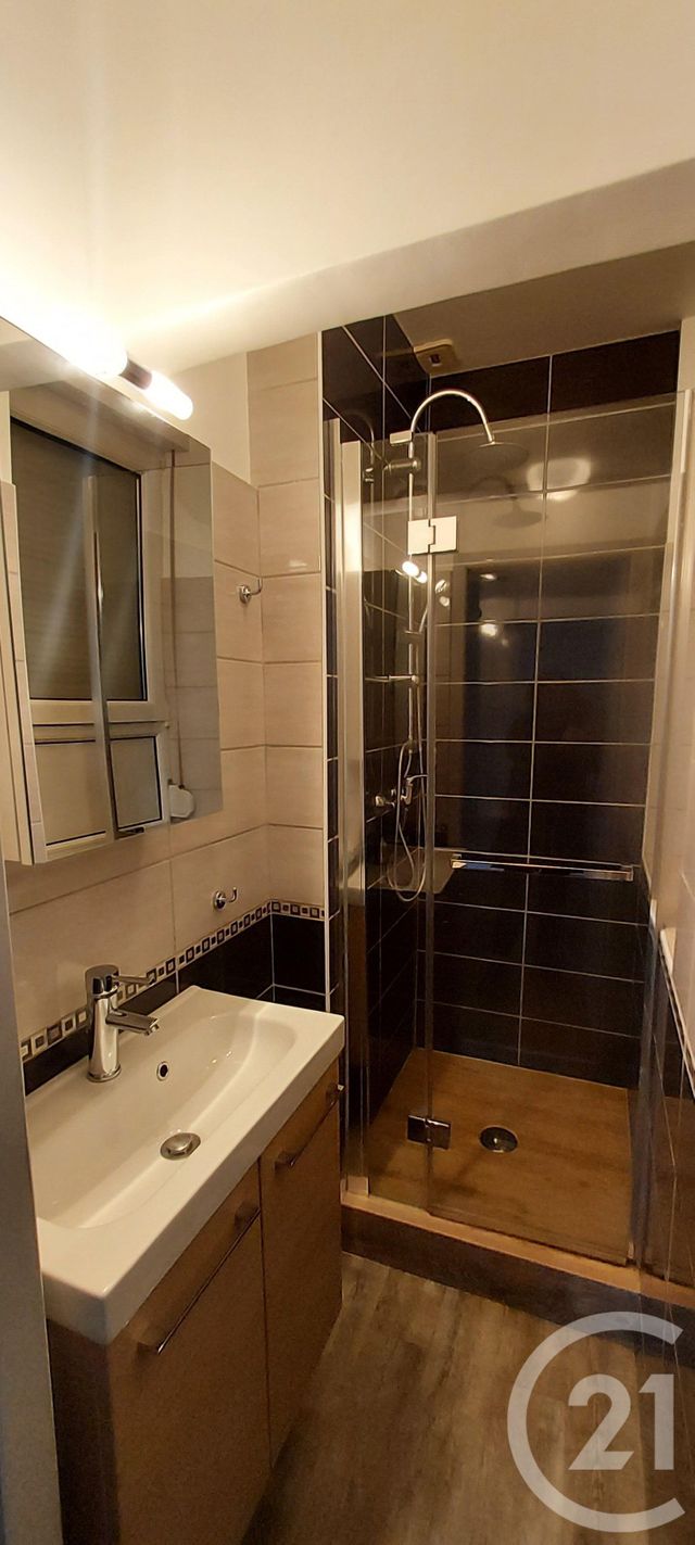 Appartement &agrave; louer - 5 pi&egrave;ces - 45,04 m2 - Gerardmer - 88 - LORRAINE