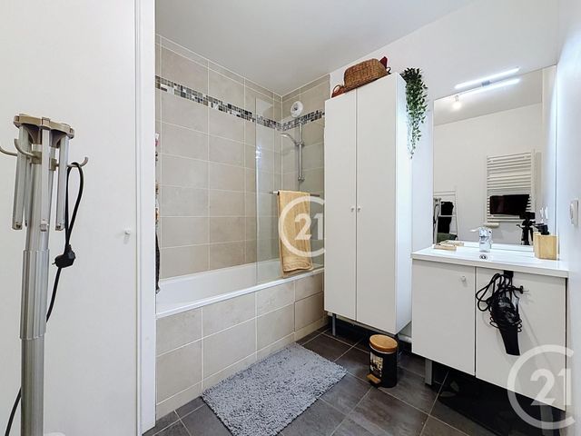 Appartement F3 &agrave; vendre - 3 pi&egrave;ces - 60,35 m2 - Noisy Le Sec - 93 - ILE-DE-FRANCE