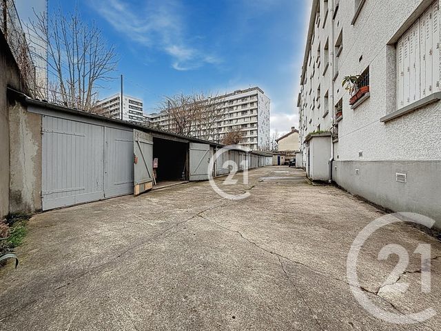 parking - MONTREUIL - 93