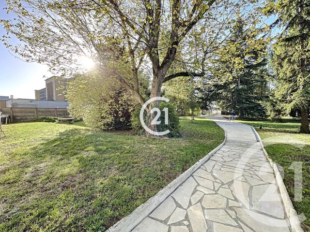 Appartement F2 &agrave; louer - 2 pi&egrave;ces - 42,77 m2 - Romainville - 93 - ILE-DE-FRANCE