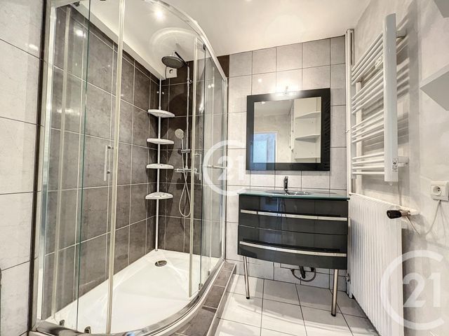 Appartement F2 &agrave; louer - 2 pi&egrave;ces - 42,77 m2 - Romainville - 93 - ILE-DE-FRANCE