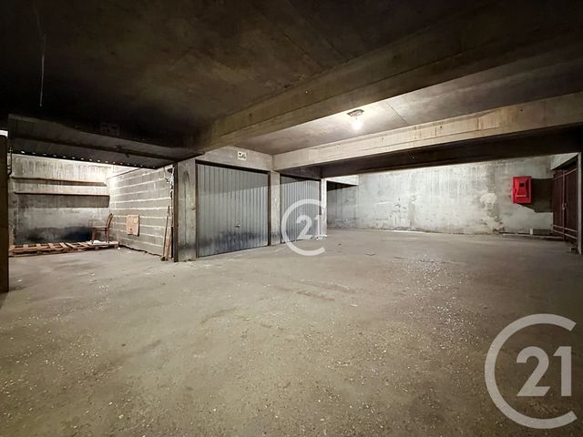 parking - MONTREUIL - 93