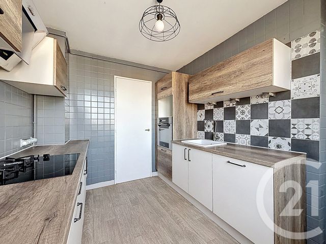 Appartement F4 &agrave; louer - 4 pi&egrave;ces - 71,94 m2 - Tours - 37 - CENTRE