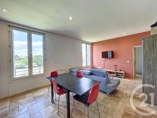 Appartement Chambre &agrave; louer - 1 pi&egrave;ce - 16,17 m2 - Tours - 37 - CENTRE