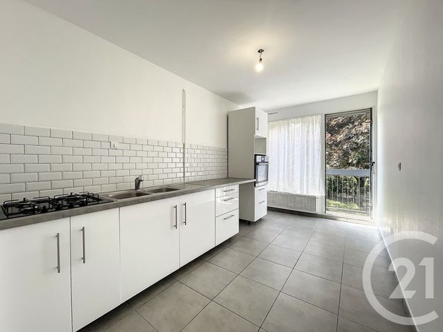 Appartement T3 &agrave; louer - 3 pi&egrave;ces - 69,24 m2 - Joue Les Tours - 37 - CENTRE