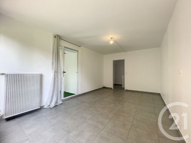 Appartement T3 &agrave; louer - 3 pi&egrave;ces - 69,24 m2 - Joue Les Tours - 37 - CENTRE