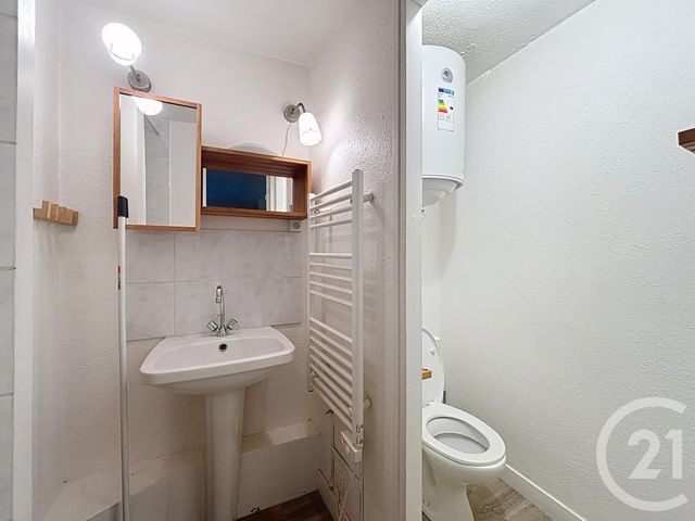 Appartement Studio &agrave; louer - 1 pi&egrave;ce - 18,90 m2 - Tours - 37 - CENTRE