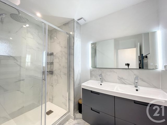 Appartement Chambre à louer - 5 pièces - 11,42 m2 - Tours - 37 - CENTRE