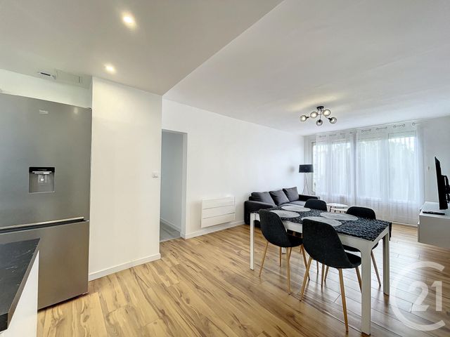 Appartement Chambre à louer - 5 pièces - 11,42 m2 - Tours - 37 - CENTRE